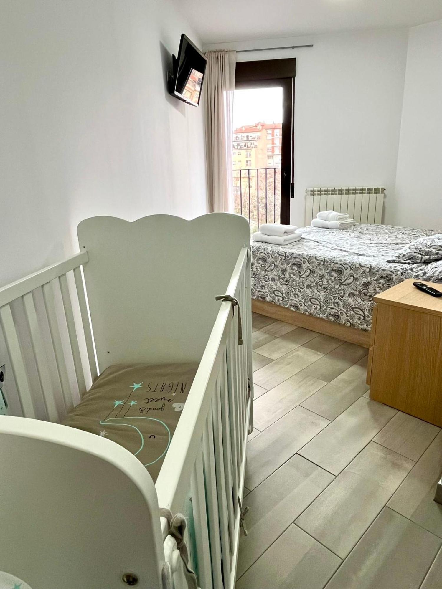 Puente De La Reina De Teruel Apartment Екстериор снимка